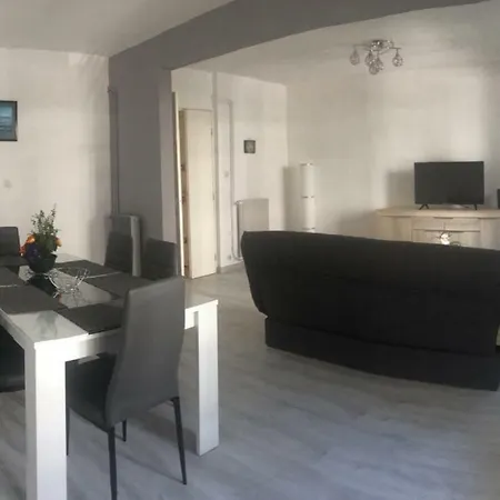 8 Avenue De Banyuls-sur-mer * ペルピニャン